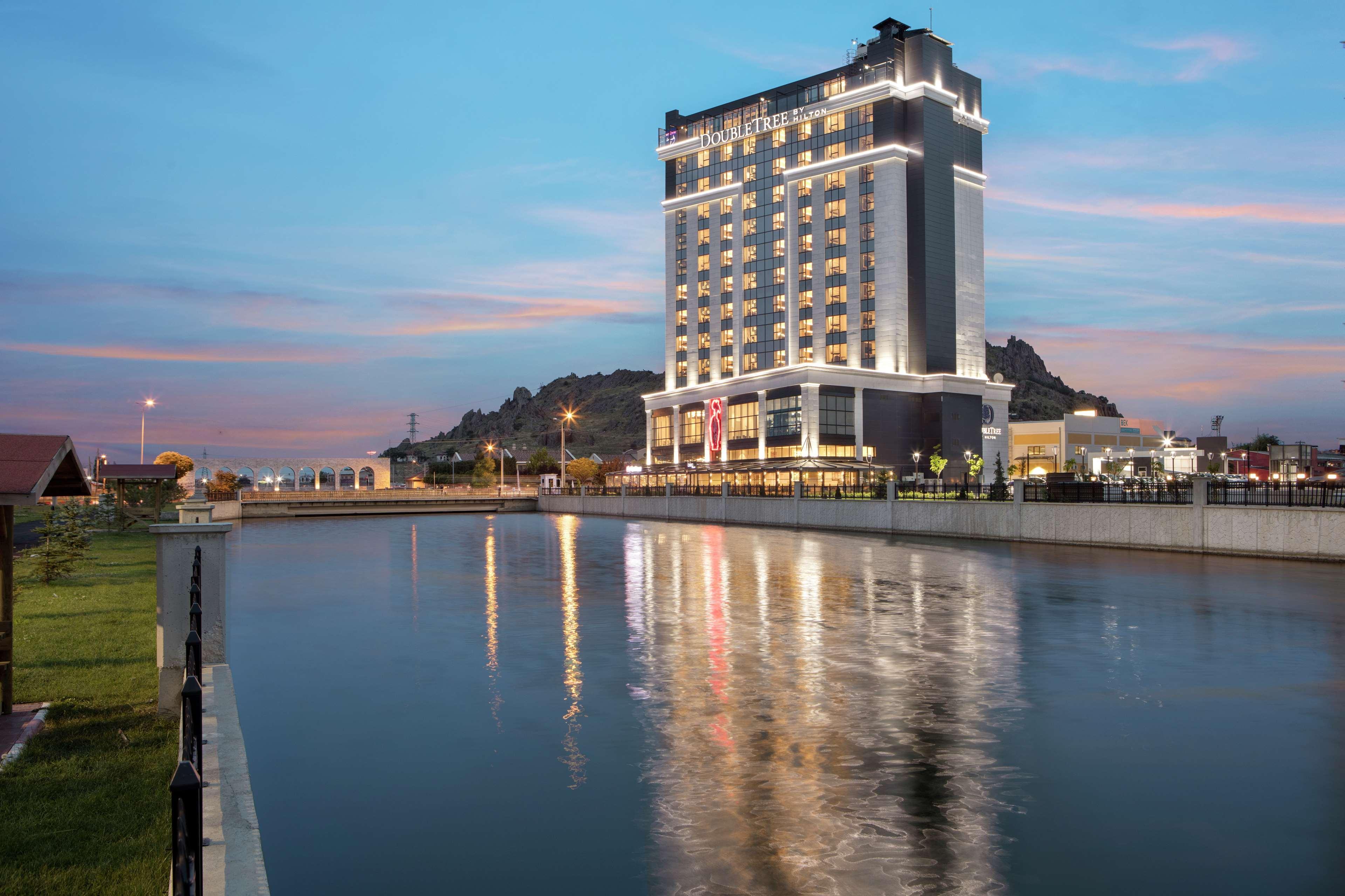 Doubletree By Hilton Afyonkarahisar Hotel Exterior foto