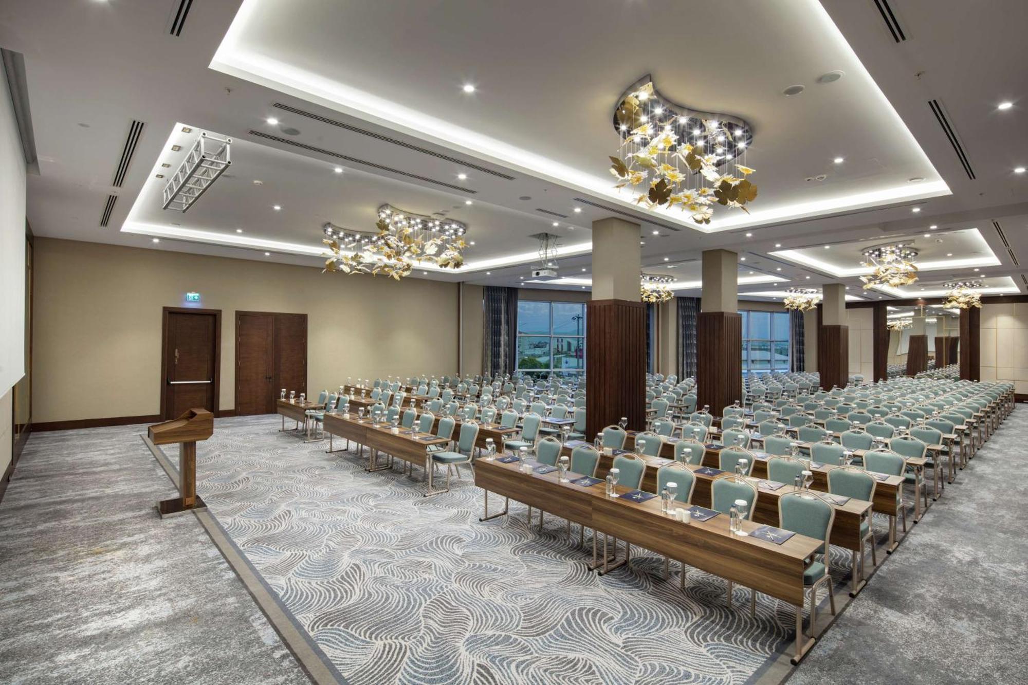 Doubletree By Hilton Afyonkarahisar Hotel Exterior foto
